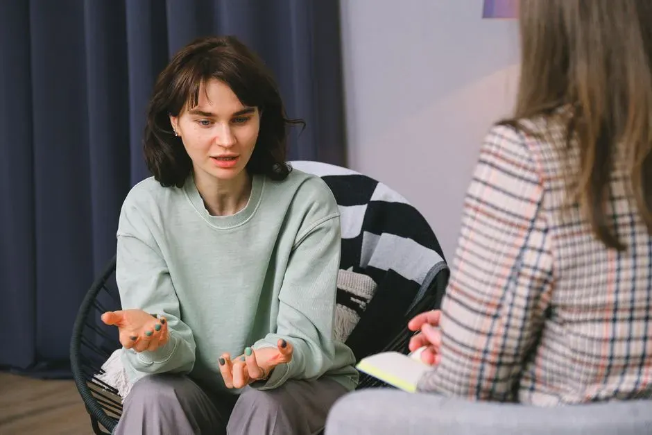 7. They Over-Explain Themselves to You (Image Credits: Pexels)
