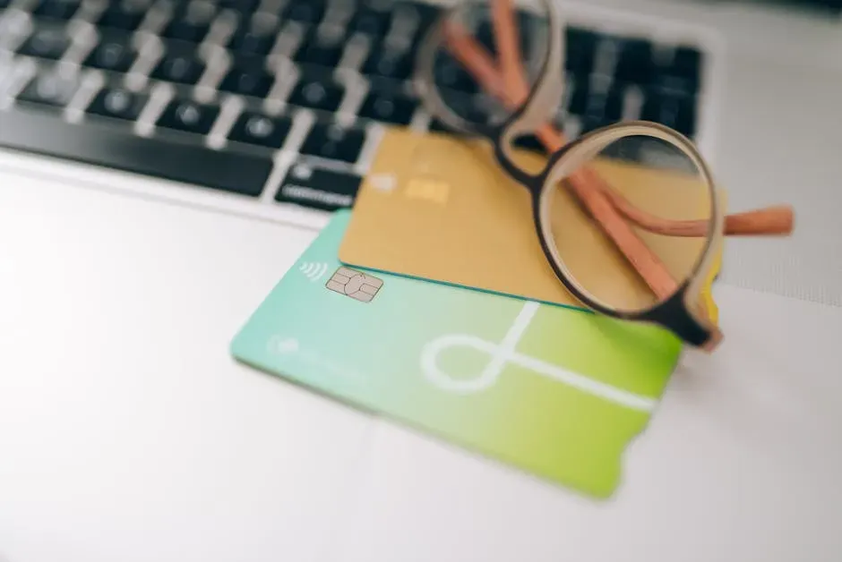 7. Synchrony Financial (SYF): Credit Risk Creeps Into the Consumer Lending Story (Image Credits: Pexels)