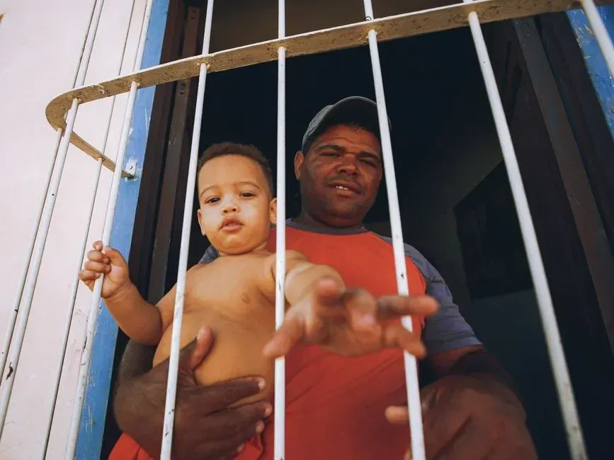7. Hanging Babies in Window Cages for Fresh Air (Image Credits: Pexels)