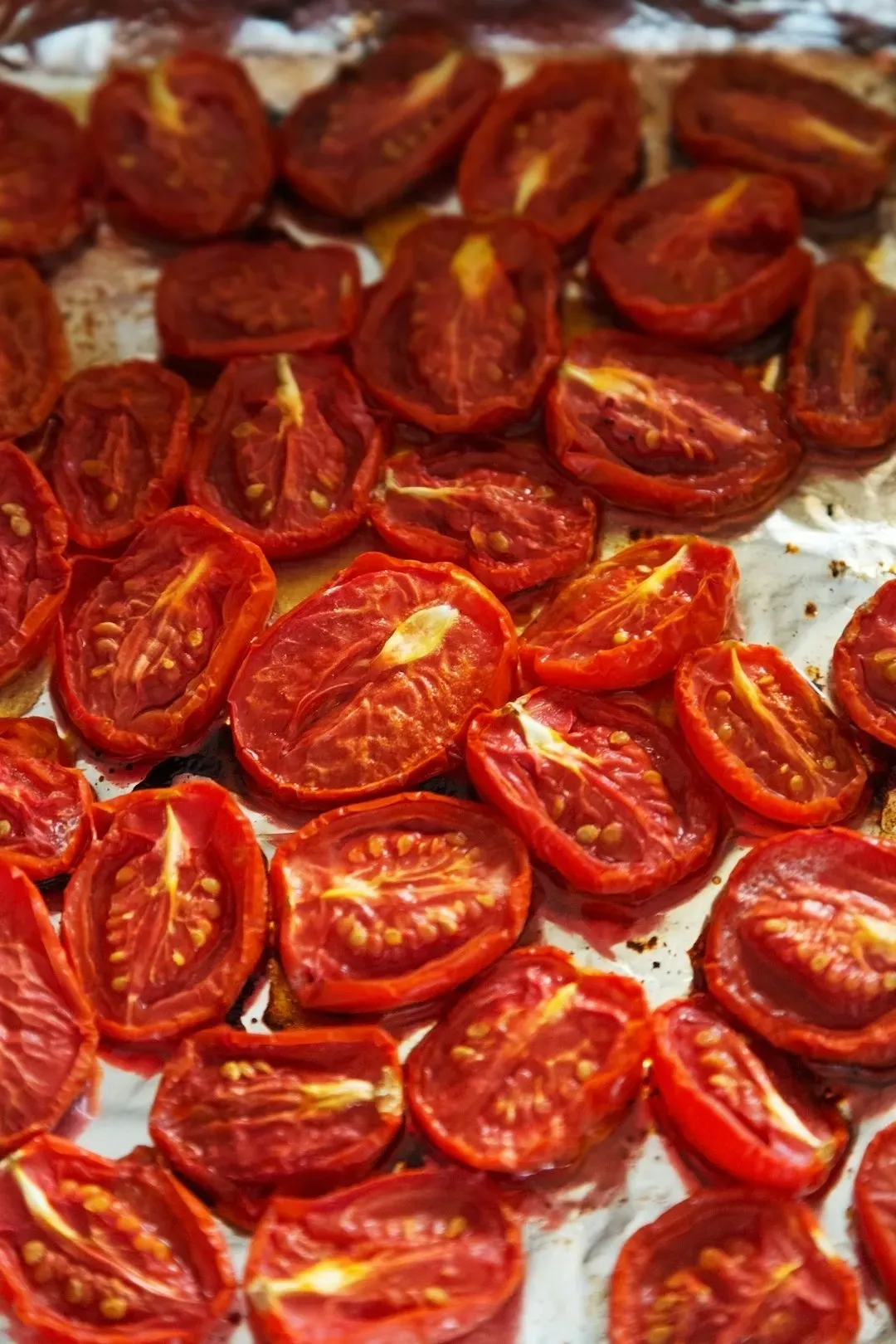 Whole, crushed, diced, or fire-roasted (Image Credits: Unsplash)