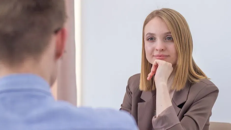 6. They Speak in a Quieter or Higher-Pitched Voice (Image Credits: Pexels)