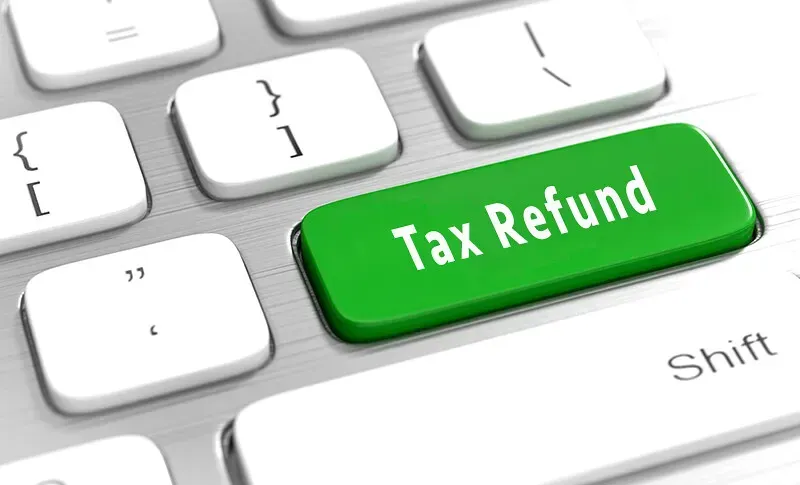 2. Treating a tax refund like a bonus (CreditDebitPro, Flickr, <a href="https://creativecommons.org/licenses/by-sa/2.0/" target="_blank" rel="noopener">CC BY-SA 2.0</a>)