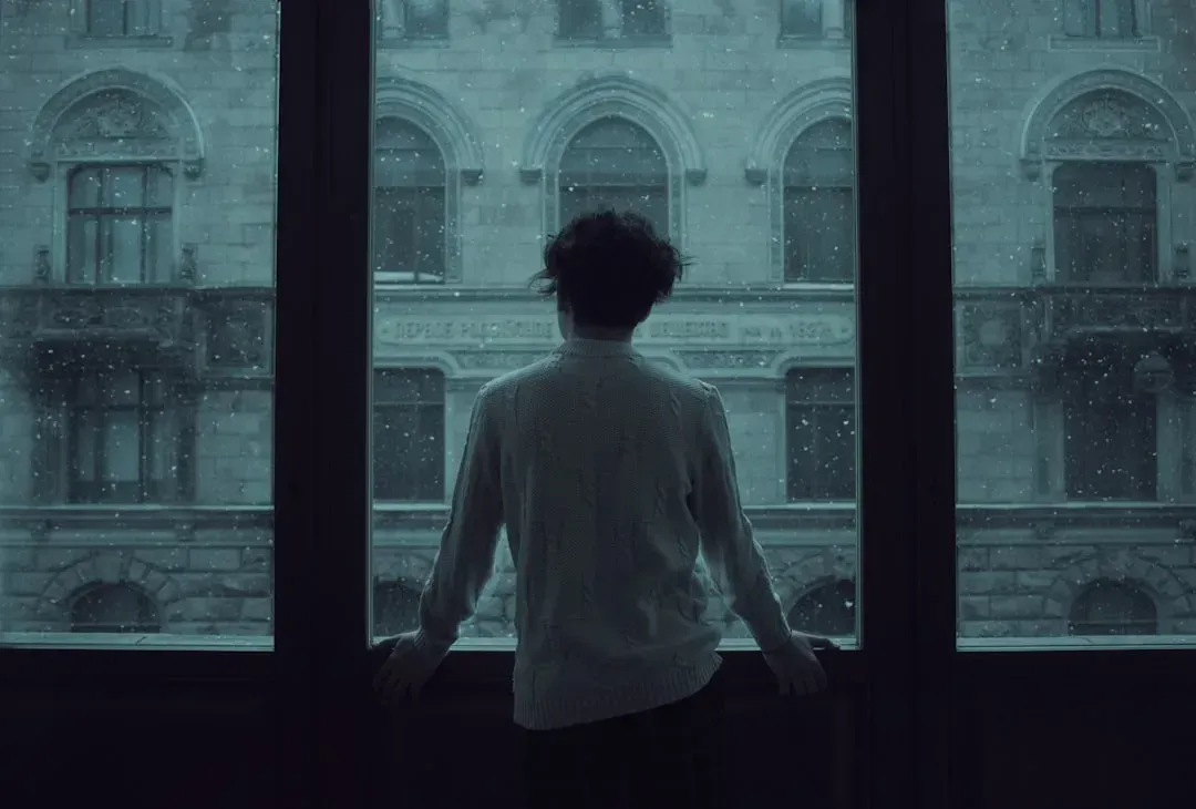 2. The Loneliness Is Remarkably Common - Nobody Talks About It (Image Credits: Unsplash)
