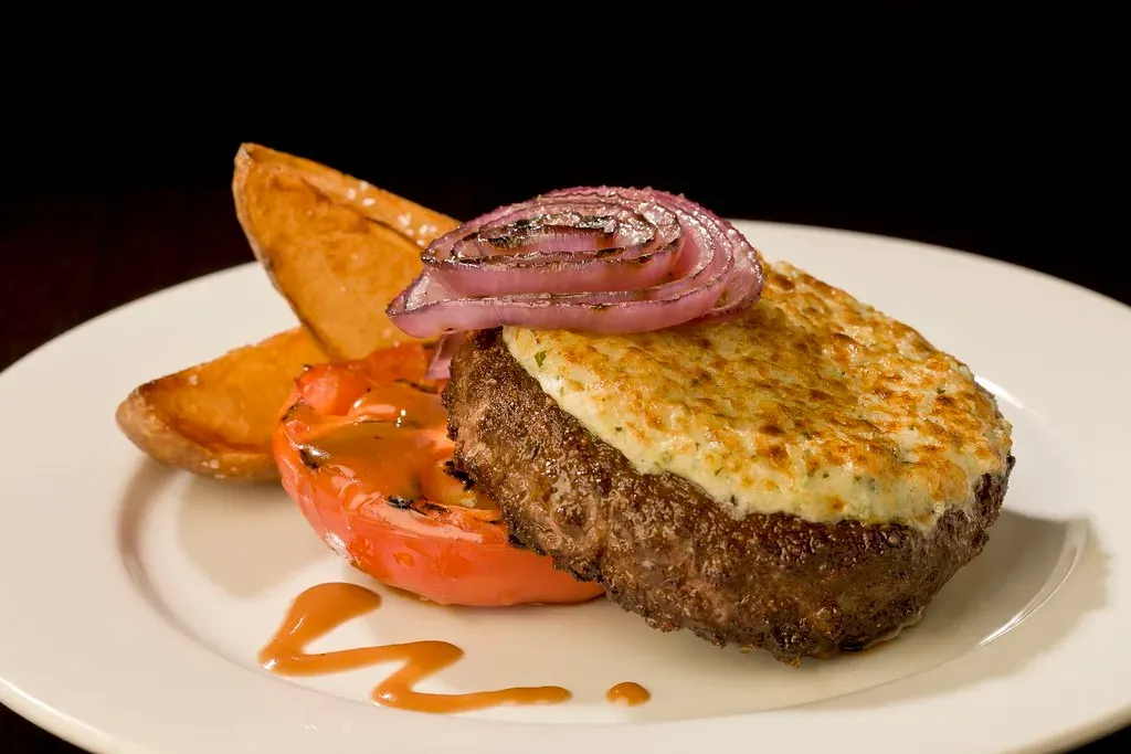 9. A Burger Ordered "Without the Bun" (kurmanstaff, Flickr, <a href="https://creativecommons.org/licenses/by-sa/2.0/" target="_blank" rel="noopener">CC BY-SA 2.0</a>)