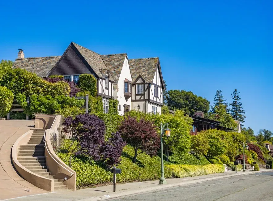 1. "This is basically a luxury unit for the price" (Image Credits: Pexels)