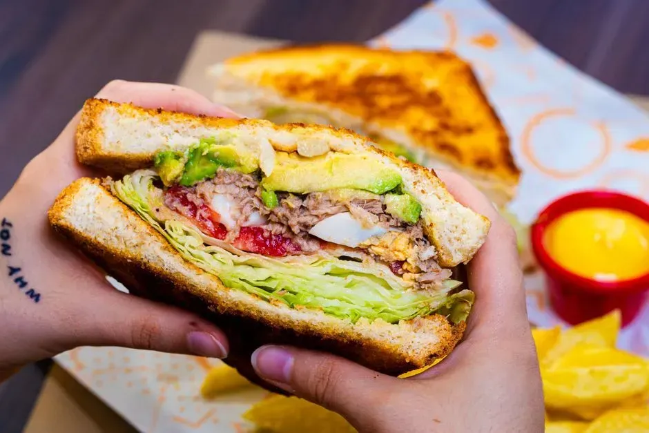 Tuna melts and other five-ingredient sandwiches (Image Credits: Pexels)