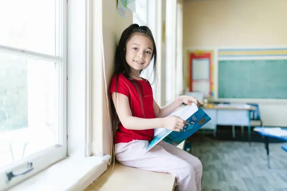 Learning to read: kindergarten became the new first grade (Image Credits: Pexels)