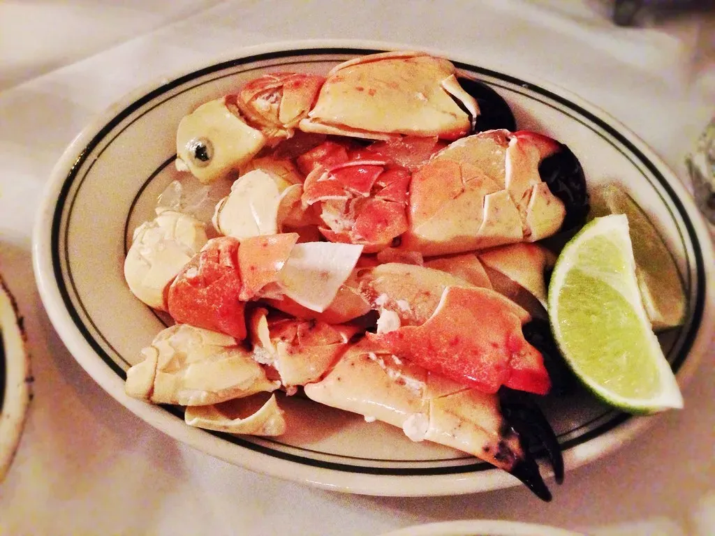 Stone crab claws straight from the trap (T.Tseng, Flickr, <a href="https://creativecommons.org/licenses/by/2.0/" target="_blank" rel="noopener">CC BY 2.0</a>)