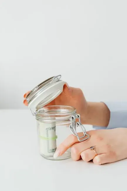 6. Keeping Debt Payments Ahead of Emergency Savings Gaps (Image Credits: Pexels)