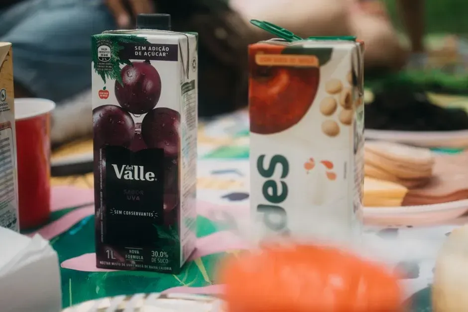 8. Sugary drinks and juice boxes as a daily default (Image Credits: Pexels)