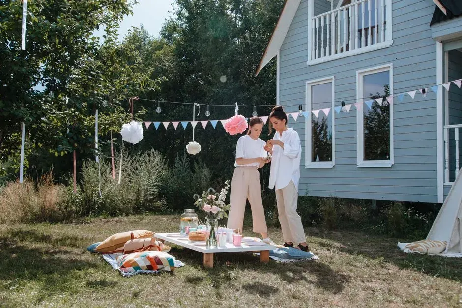 2. Build a Backyard or Balcony Picnic (Image Credits: Pexels)