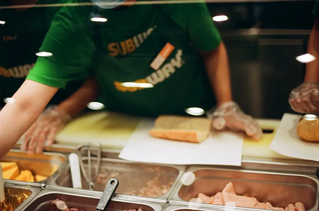 9. Subway: Protein Pockets Move to Center Stage (Image Credits: Unsplash)