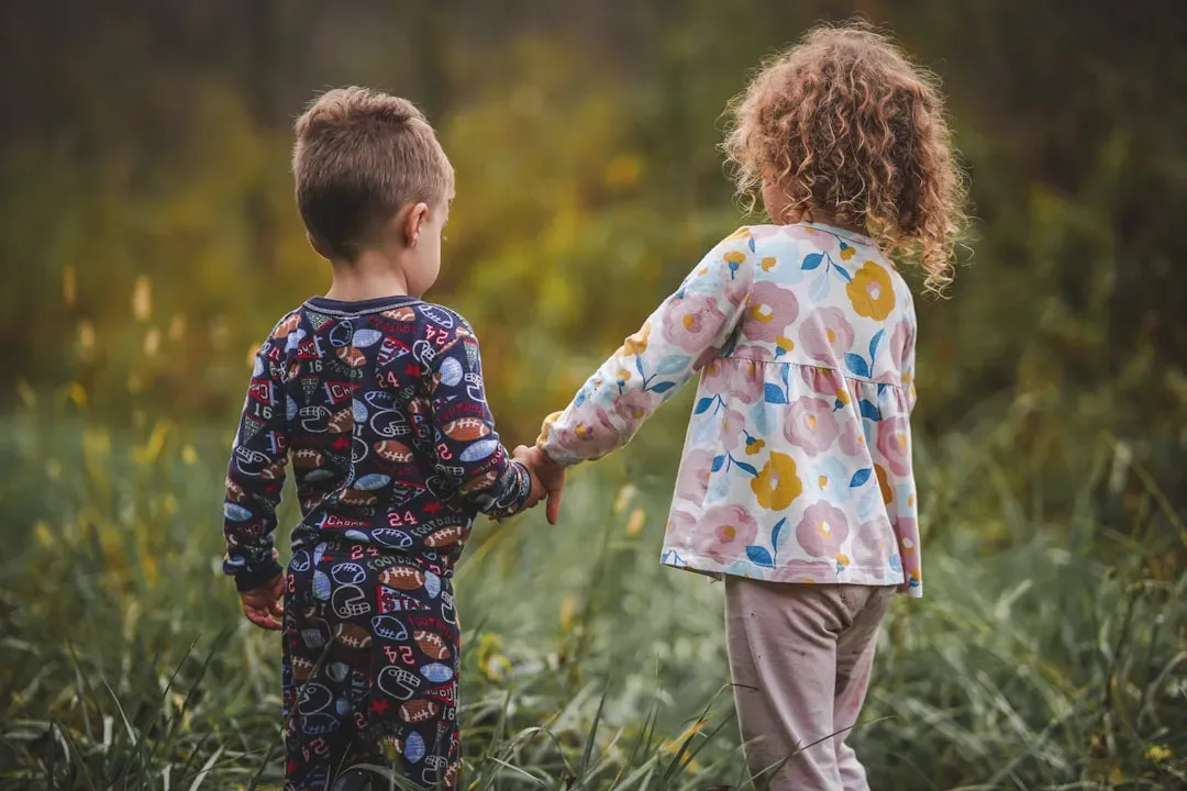 13. Repeating Familiar Childhood Dynamics (Image Credits: Unsplash)