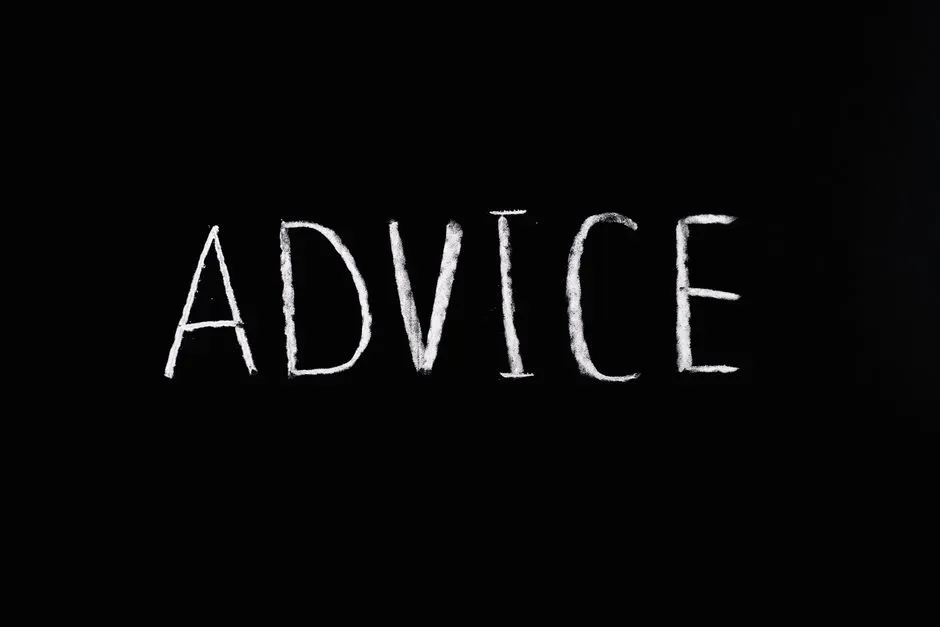 4. Offering Unsolicited Advice or "Helpful" Gifts (Image Credits: Pexels)