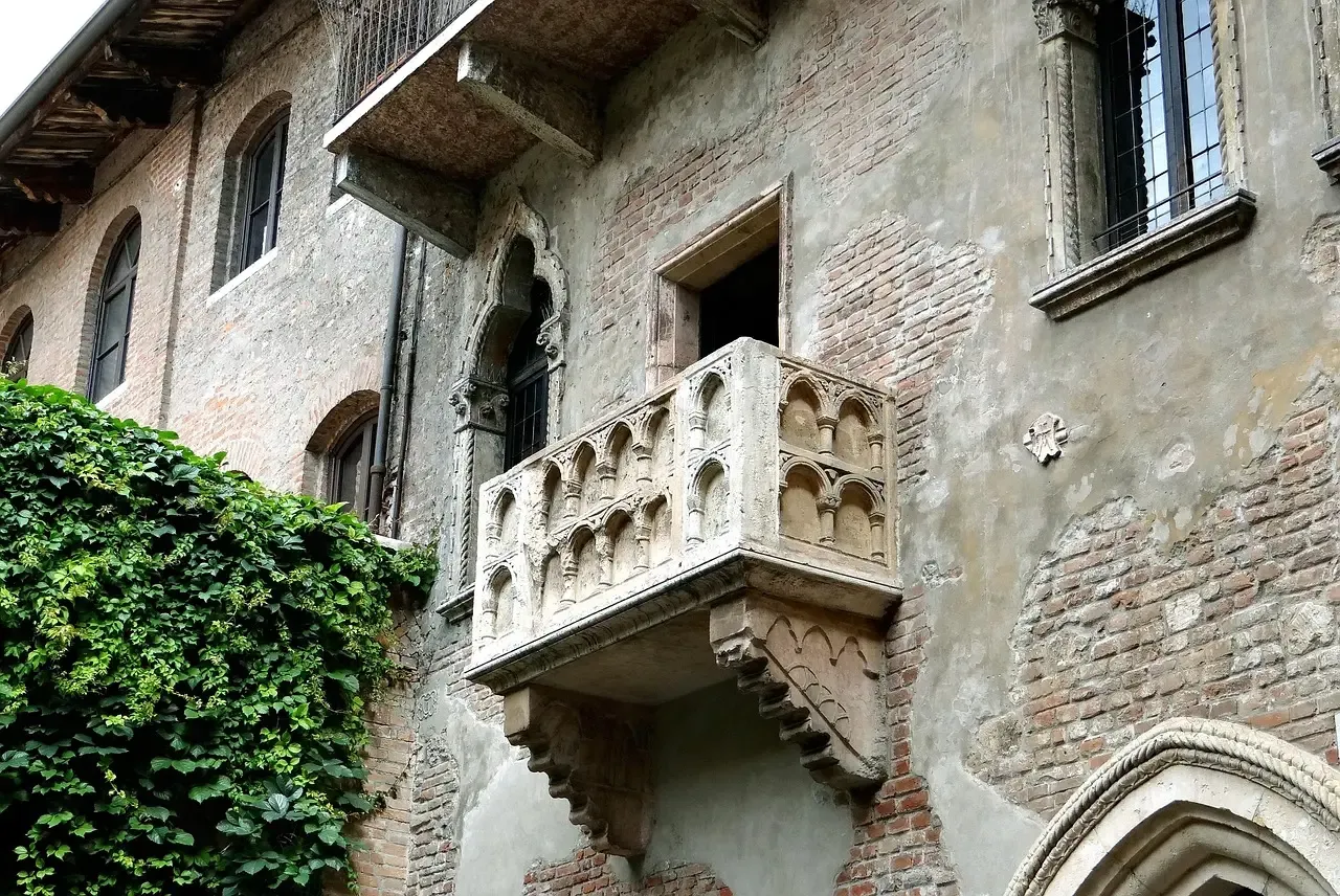 3. Verona, Italy (Image Credits: Pixabay)