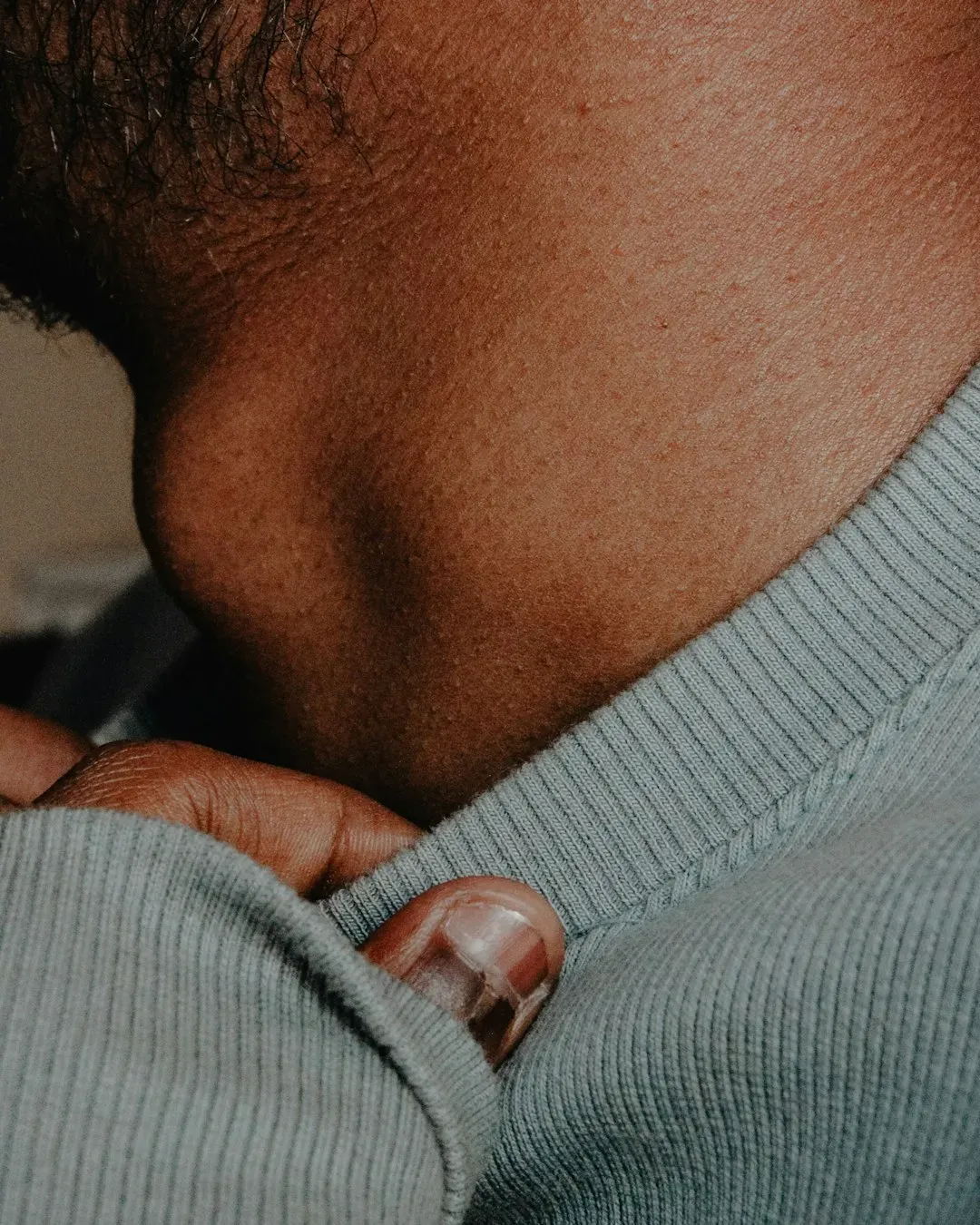 11. Restless Self-Soothing Fidgeting (Image Credits: Unsplash)