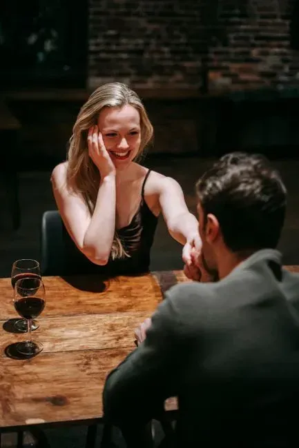 5. "Playing hard to get" (Image Credits: Pexels)