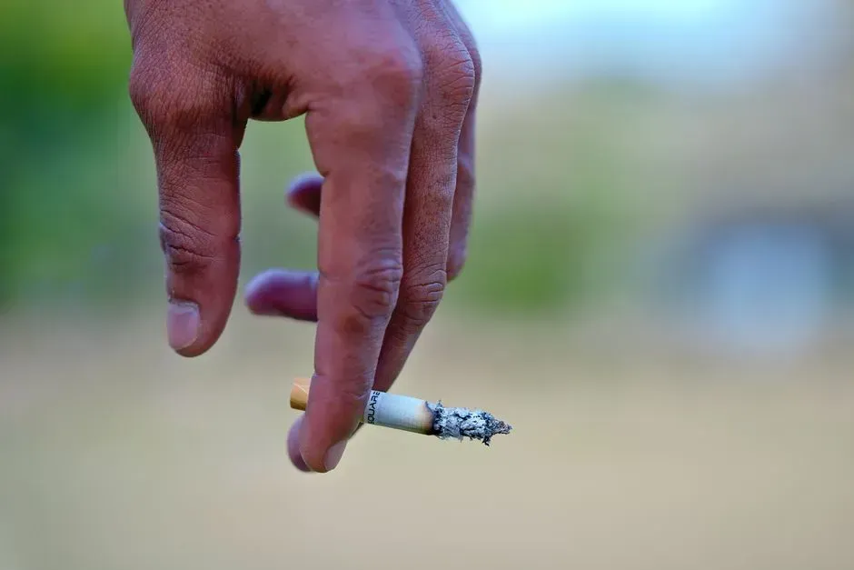 9. Smoking around kids wasn't seen as a big deal (Image Credits: Pexels)
