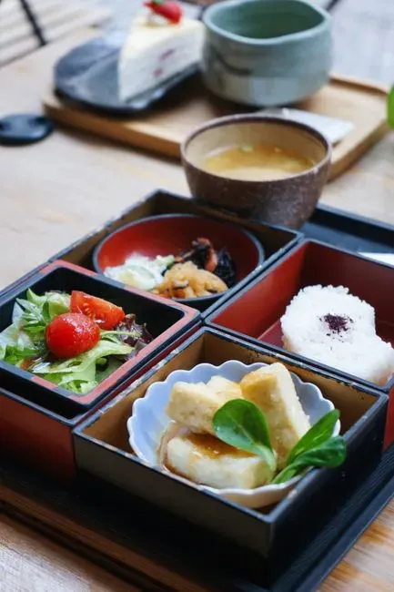Japanese comfort food earns a permanent spot at the table (Image Credits: Pexels)