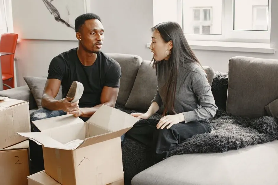 8. What happens to shared belongings and the lease if the relationship ends (Image Credits: Pexels)