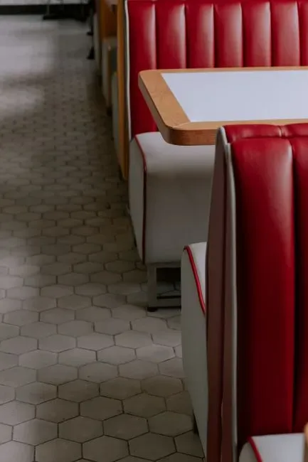 A diner booth became my unofficial office (Image Credits: Pexels)