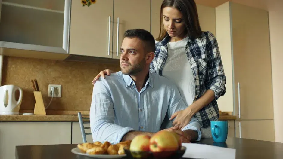 2. Letting Contempt Slip Into Everyday Conversation (Image Credits: Pexels)