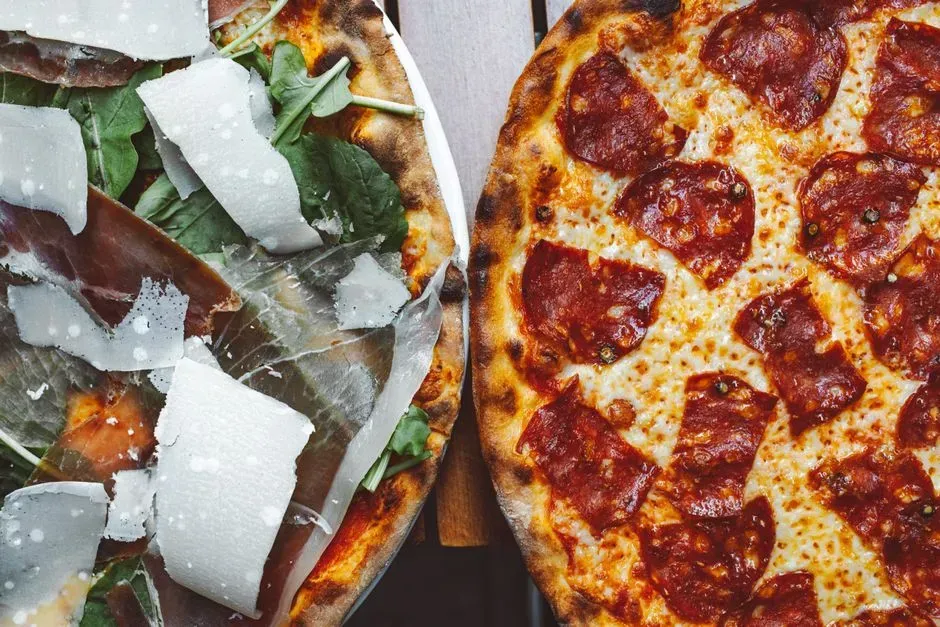 5. Toppings Spread Unevenly Across the Pie (Image Credits: Pexels)