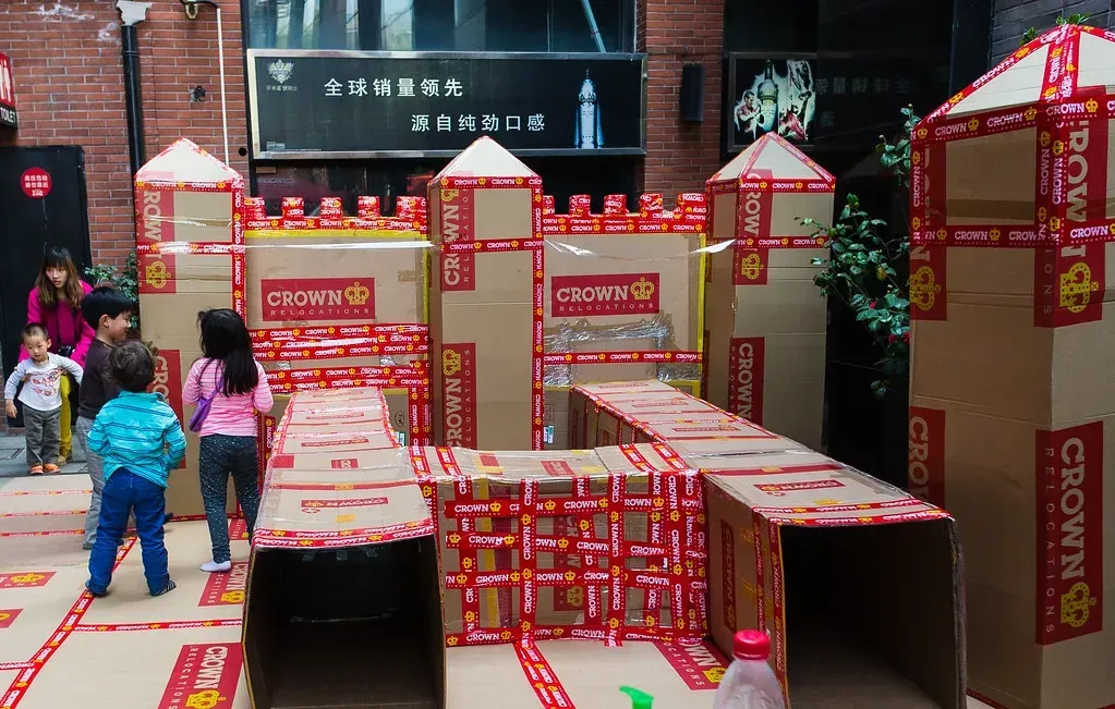 1. Build a cardboard box fort (David Leo Veksler, Flickr, <a href="https://creativecommons.org/licenses/by-sa/2.0/" target="_blank" rel="noopener">CC BY-SA 2.0</a>)