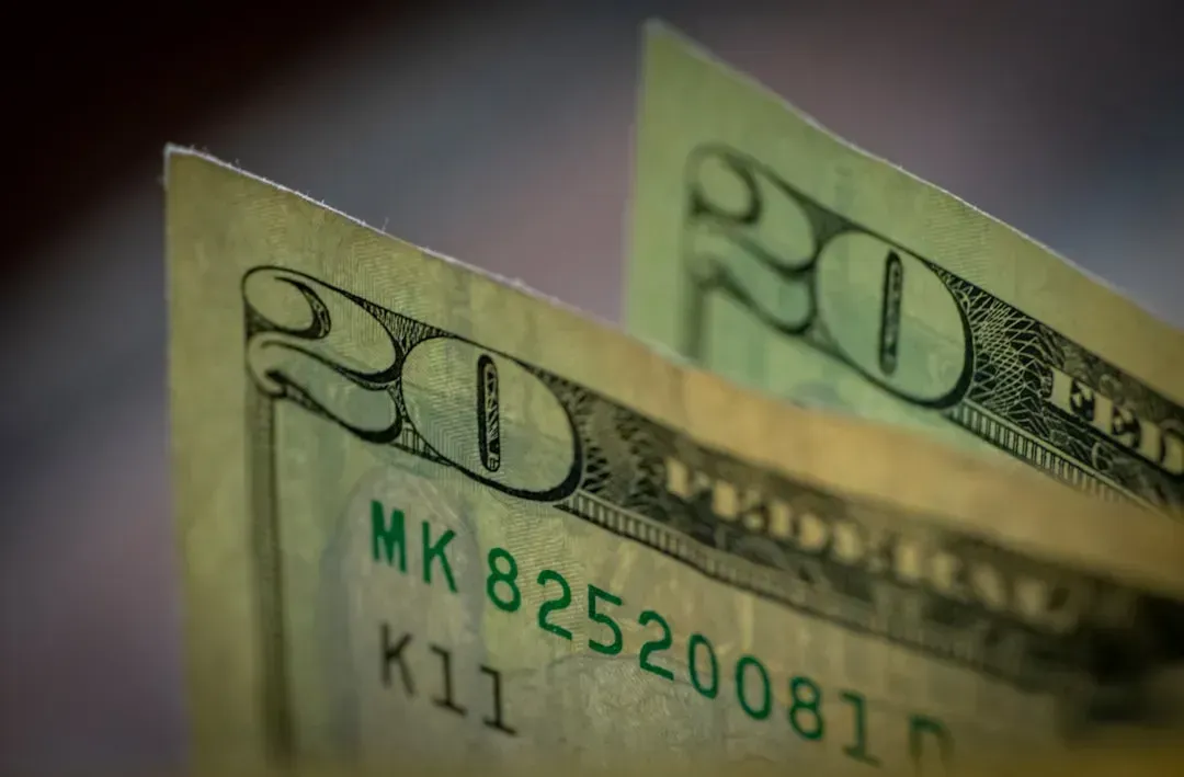 2. Splitting the Bill Down to the Penny (Image Credits: Unsplash)