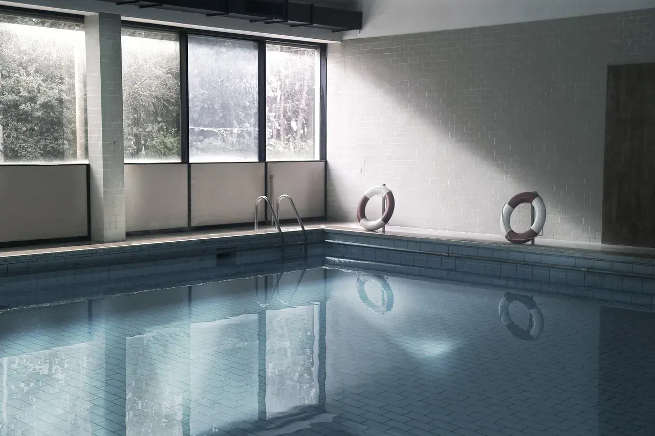 2. The Inground Swimming Pool (Image Credits: Pixabay)