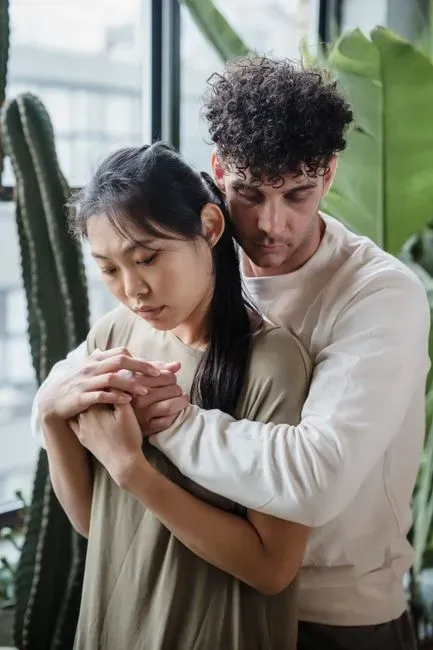 5. Withholding affection as punishment (Image Credits: Pexels)