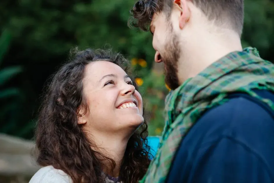 7. They Show a Genuine Duchenne Smile Around You (Image Credits: Pexels)