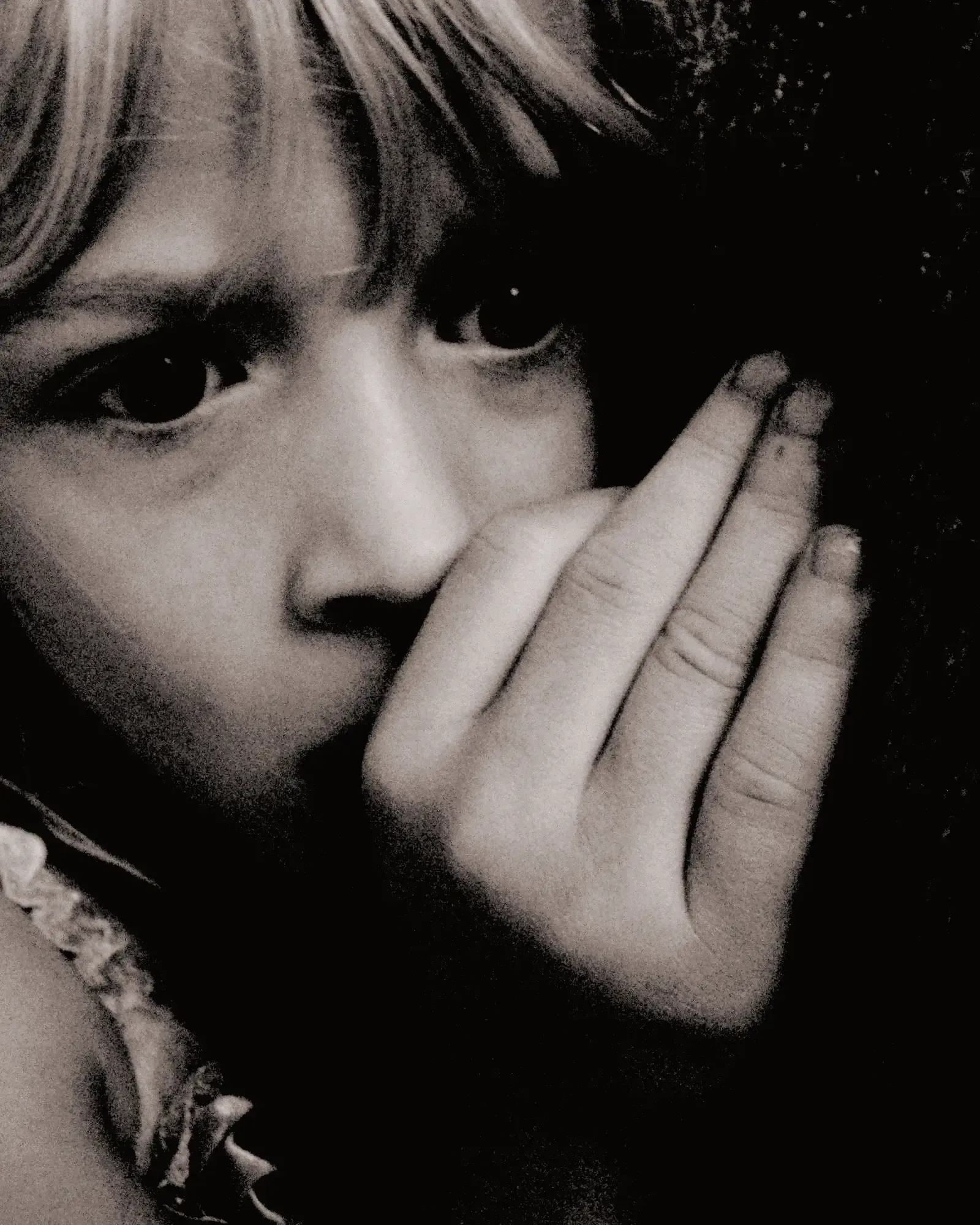 7. Fear or discomfort directed at a specific adult (By D Sharon Pruitt, <a href="https://commons.wikimedia.org/w/index.php?curid=7263645" target="_blank" rel="noopener">CC BY 2.0</a>)