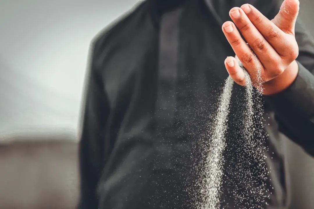 1. Salting in Layers, Not at the End (Image Credits: Unsplash)