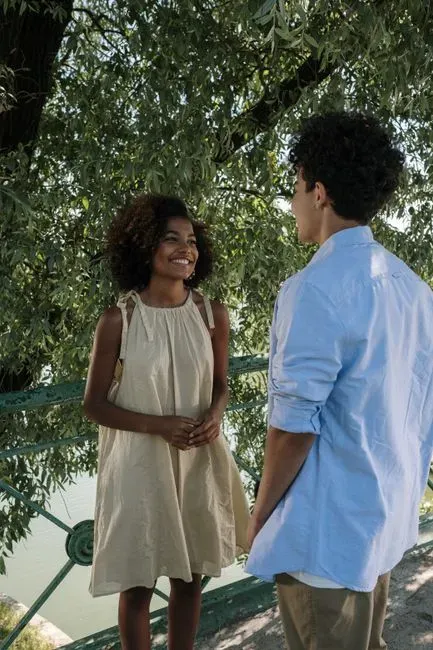 4. You get defensive when your date asks about your past relationship (Image Credits: Pexels)