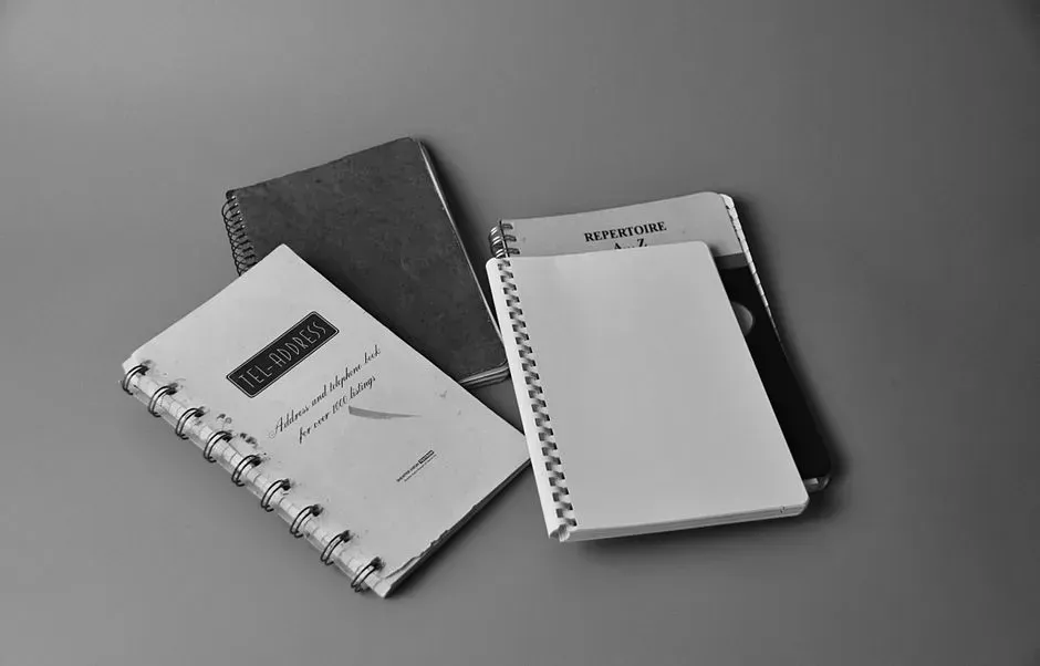 3. Keeping a physical address book or paper calendar (Image Credits: Pexels)