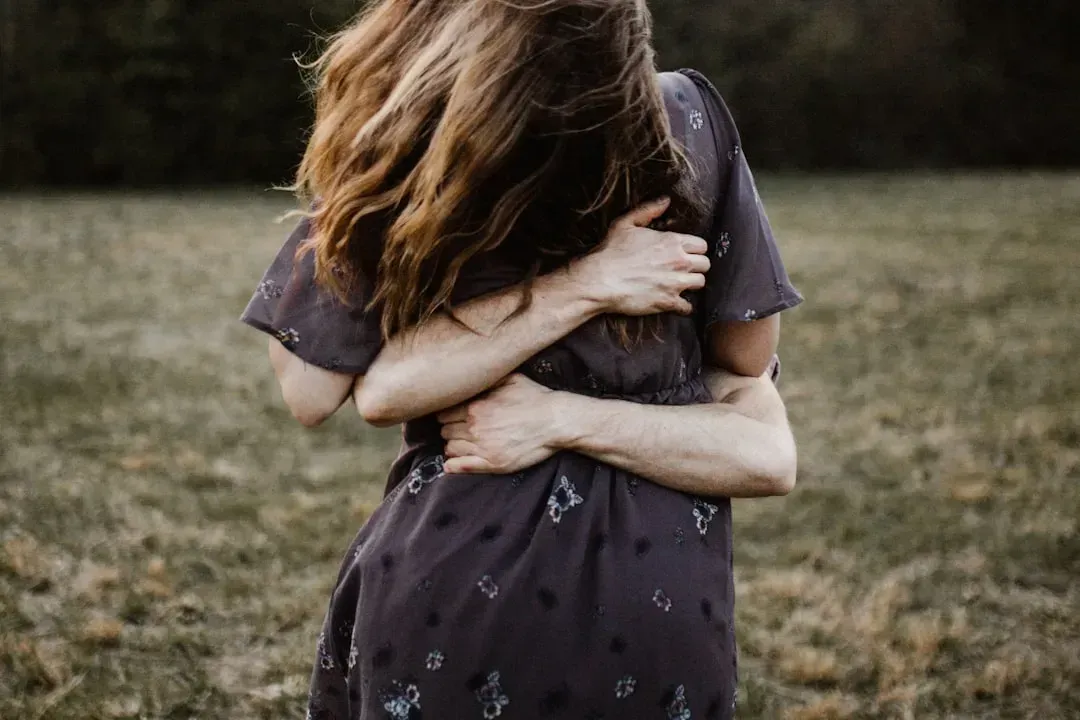 7. Physical affection never comes with pressure attached (Image Credits: Unsplash)
