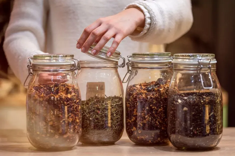 2. Glass jars (Image Credits: Pexels)
