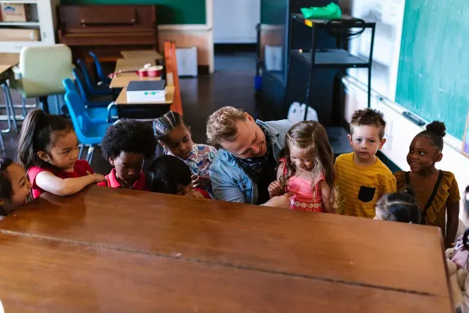 Making kids hug or kiss relatives on demand (Image Credits: Pexels)
