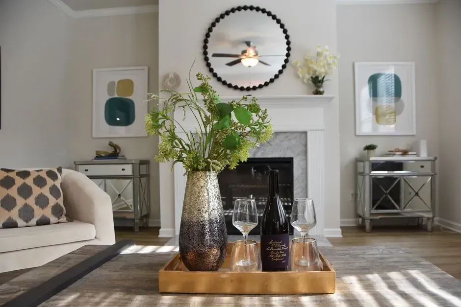 Staging Cuts Time on Market and Lifts the Final Price (Image Credits: Pexels)
