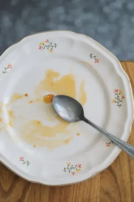 3. Finish what is on your plate before leaving the table (Image Credits: Pexels)