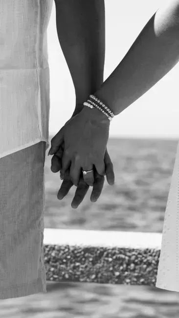 10. Loyalty to the People Who Matter (Image Credits: Pexels)
