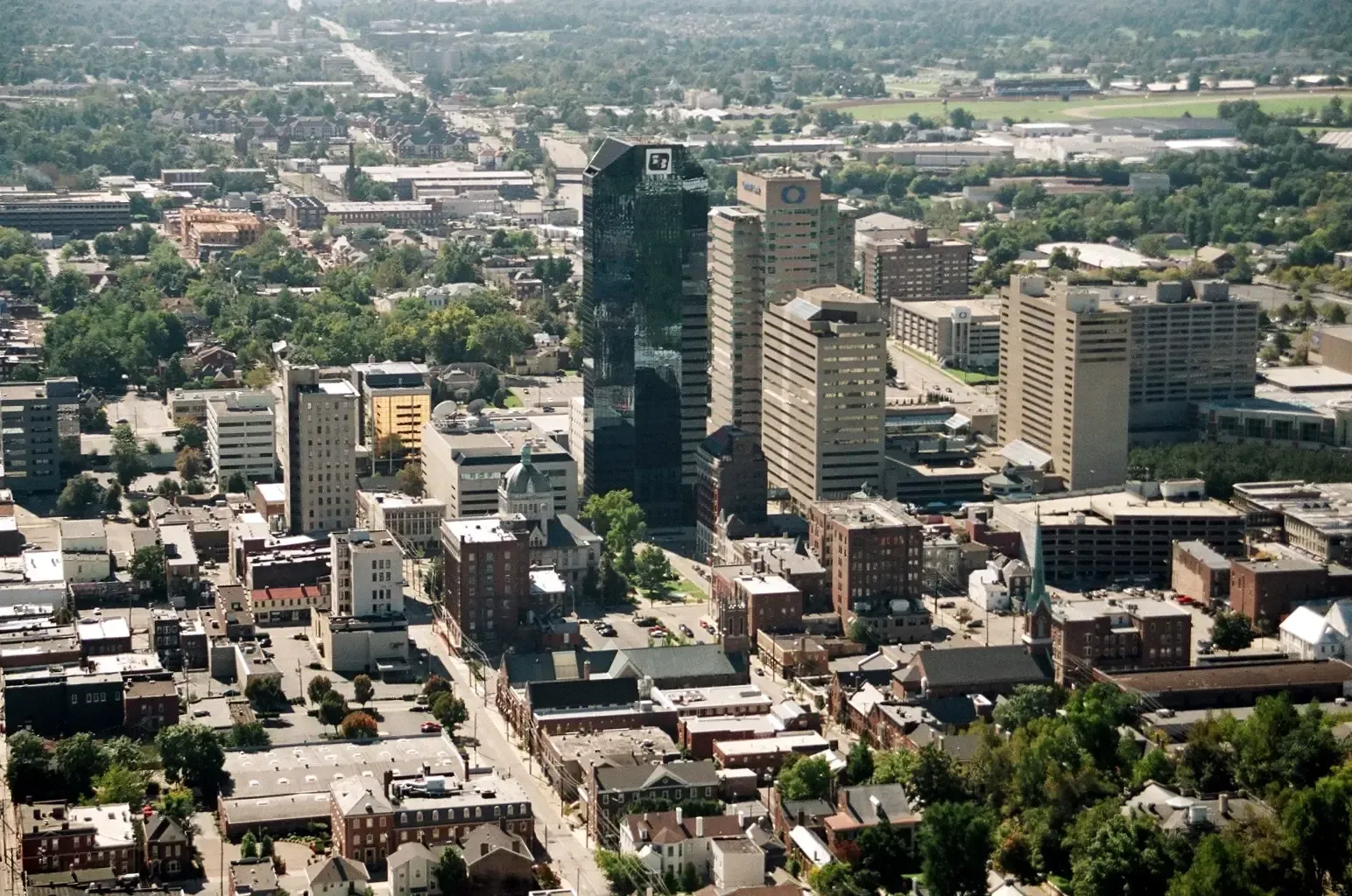 Lexington, Kentucky (By Madgeek1450 at English Wikipedia, <a href="https://commons.wikimedia.org/w/index.php?curid=6761516" target="_blank" rel="noopener">Public domain</a>)