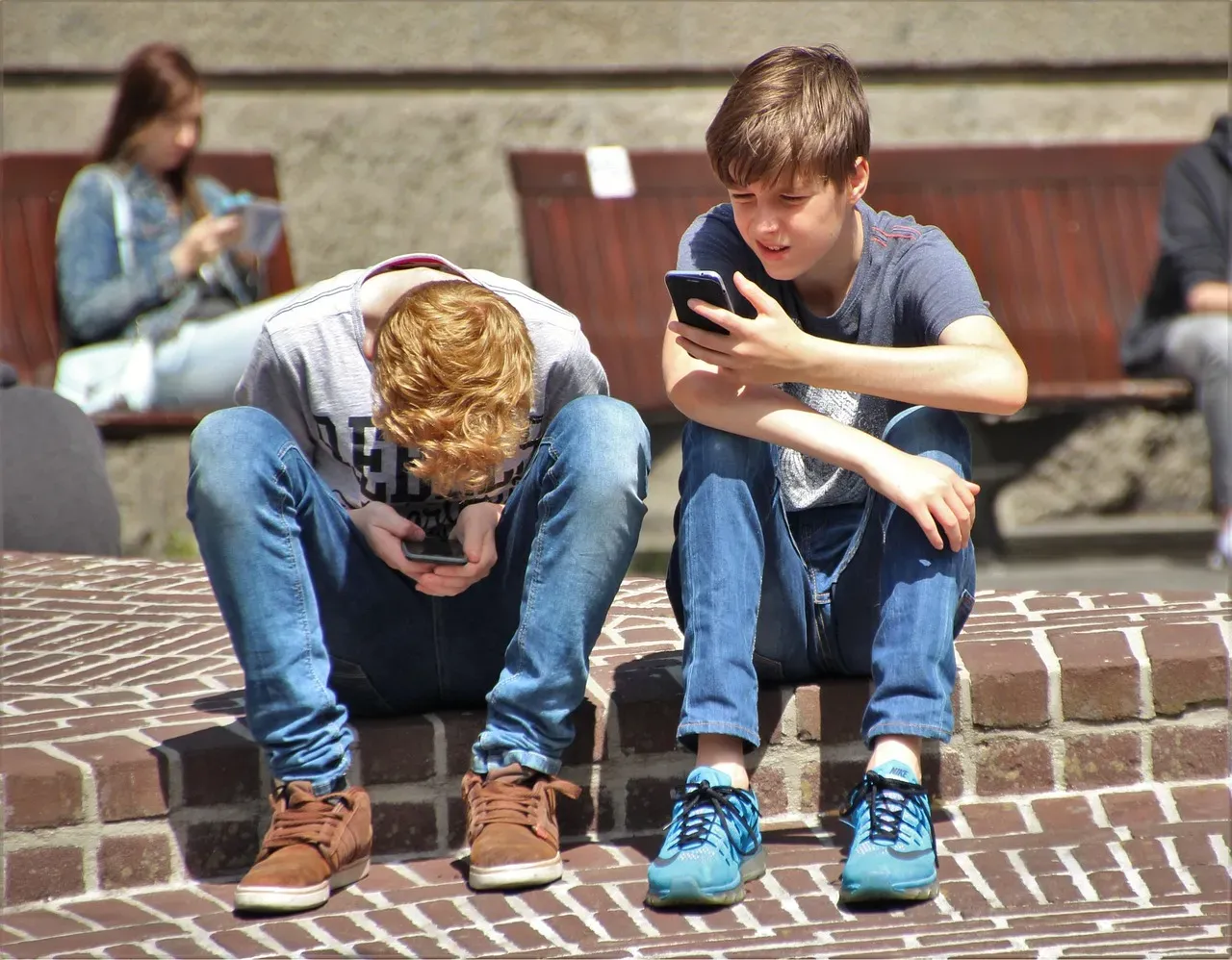 8. Personal cell phones being essentially nonexistent, then banned outright (Image Credits: Pixabay)