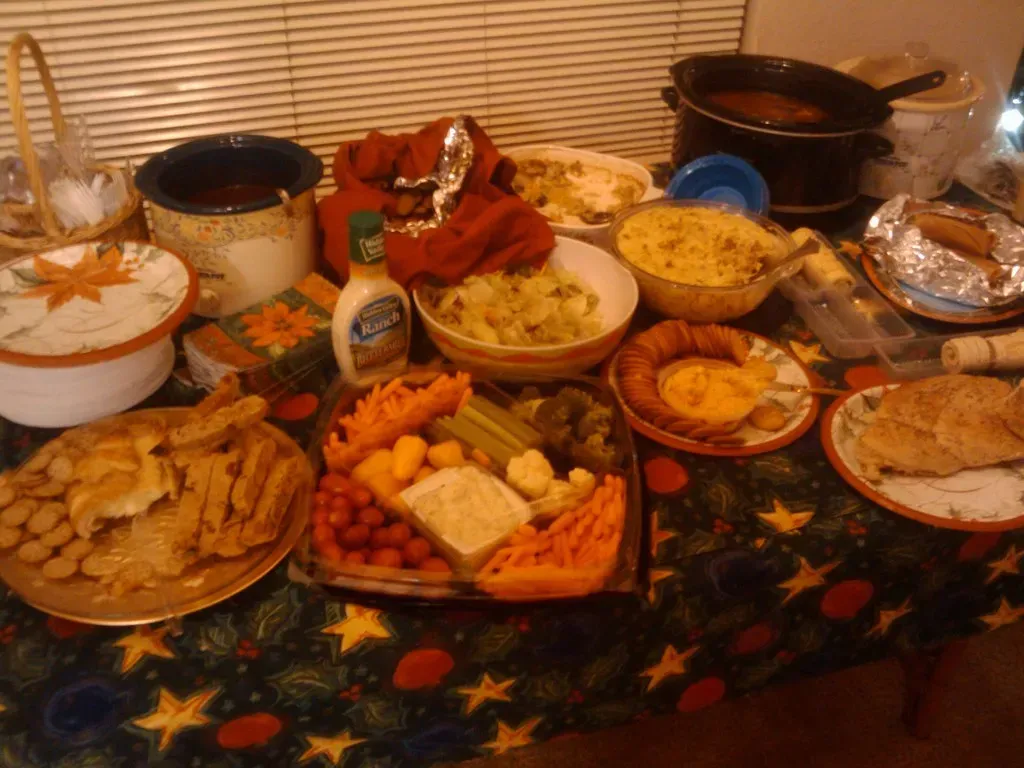 5. The Neighborhood Potluck (colmmcsky, Flickr, <a href="https://creativecommons.org/licenses/by-sa/2.0/" target="_blank" rel="noopener">CC BY-SA 2.0</a>)