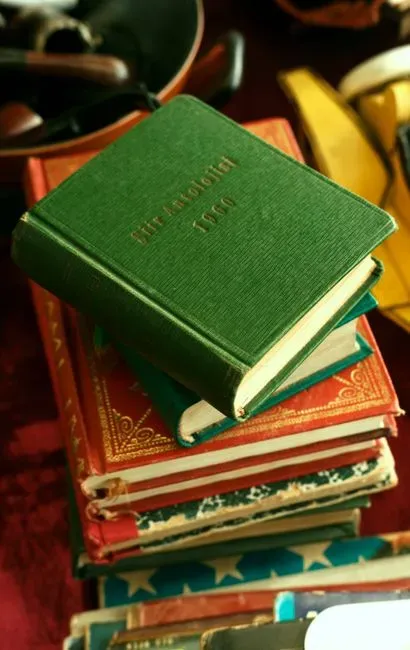 Books and papers were the hardest goodbye (Image Credits: Pexels)