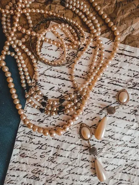 3. Vintage Costume Jewelry (Image Credits: Pexels)