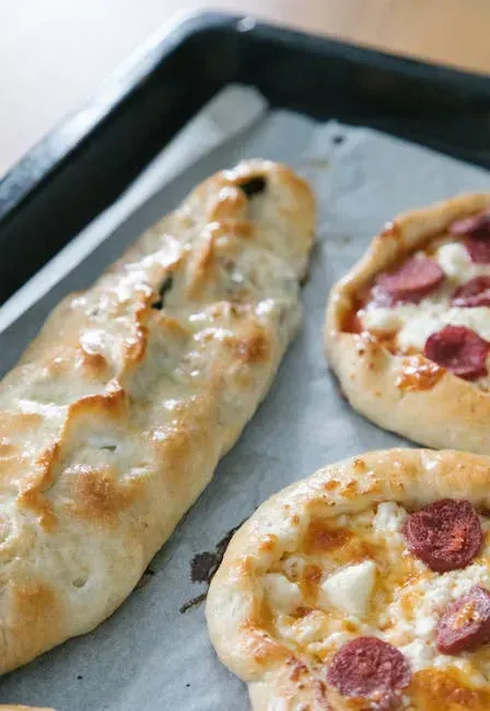 9. French Bread Pizza (Image Credits: Pexels)