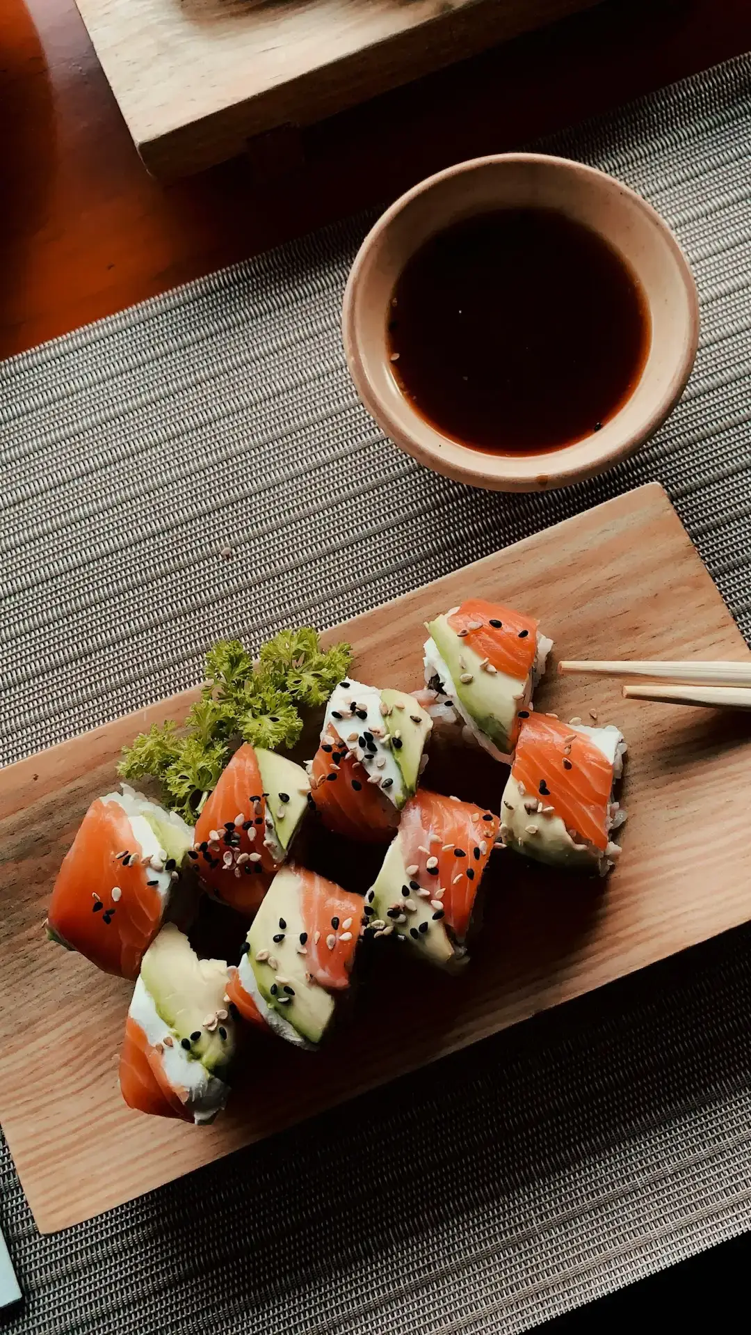 3. Sushi Rolls Instead of the Richer Entrée (Image Credits: Unsplash)