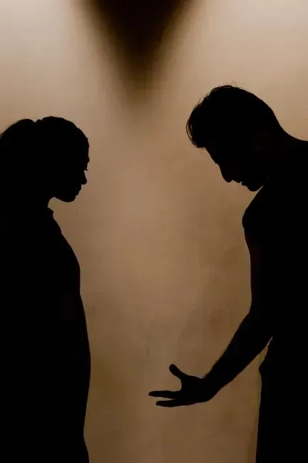 8. The Dramatic Relationship Style Both Partners Mistake for Passion (Image Credits: Pexels)